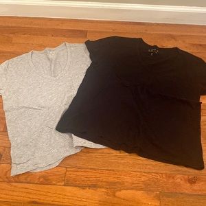 Women’s LOFT Set of 2 Short Sleeve Pocket Tee Shirts M